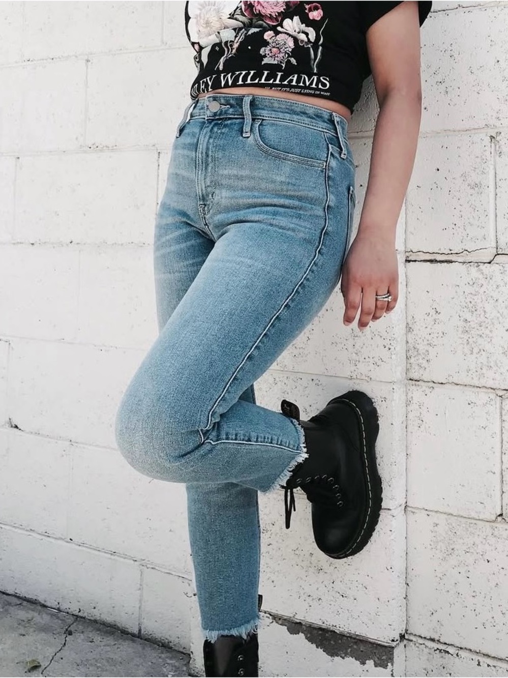 Hollister High Rise Cropped Jeans